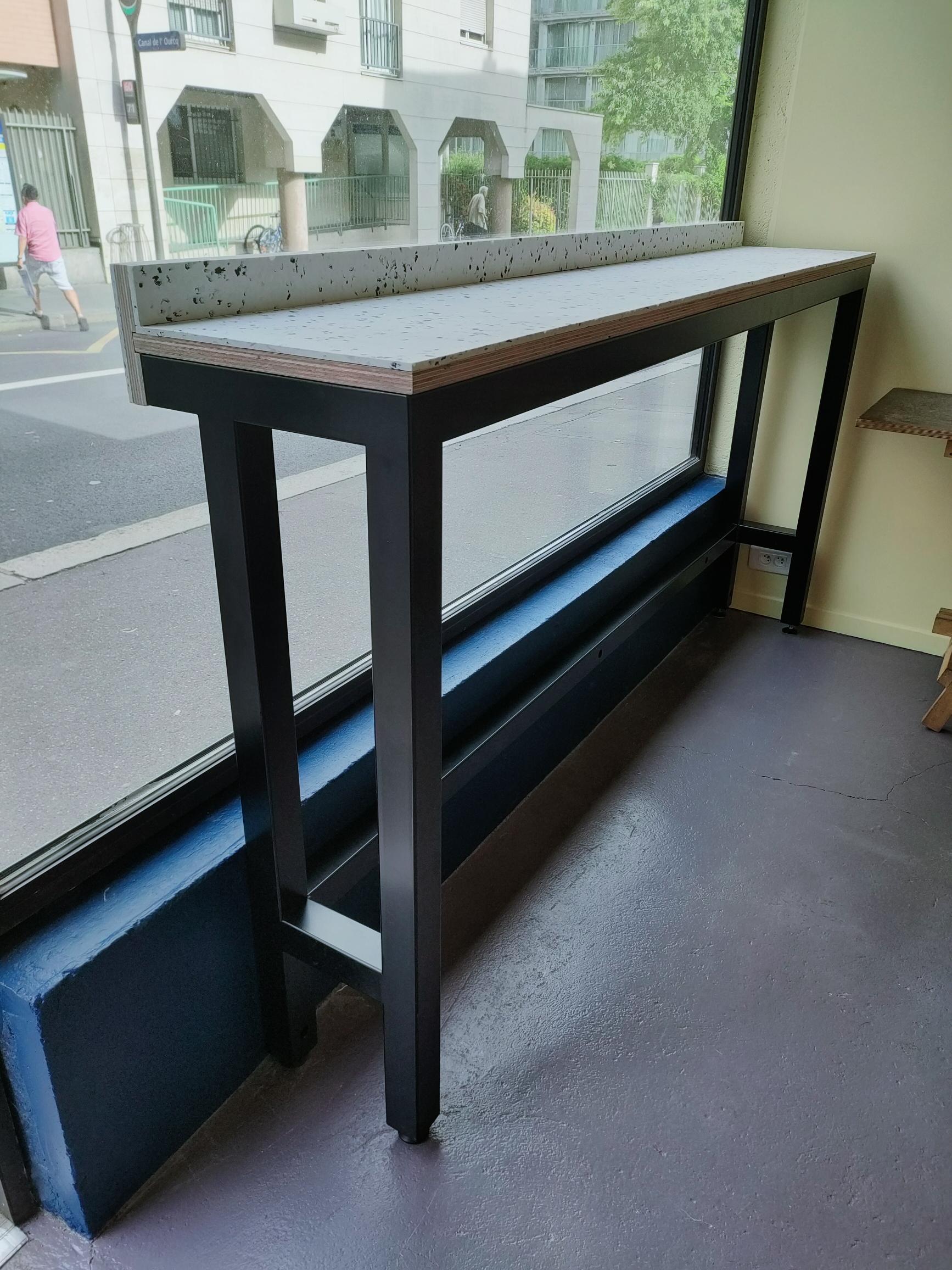 Piètement table haute – Cave à Bières